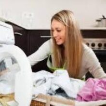 Как отстирать желтые пятна под мышками: спасаем вещи от ссылки на дачу