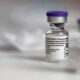 Регуляторы усомнились в качестве первых партий вакцины от Pfizer
