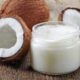 9 способов применения кокосового масла в уходе за собой