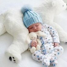 Вибираємо одяг новонародженому: корисні поради