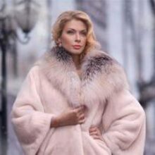 Шубки и шапки – в шкаф: хранение по правилам