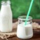 Израильский стартап создал коровье молоко из дрожжей