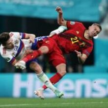 Игрок сборной Бельгии получил двойной перелом глазницы в матче против России