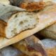 Не выбрасывайте черствый хлеб: можно приготовить вкуснятину