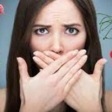 Неприятный запах изо рта назвали симптомом опасных болезней