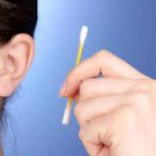 Перечисляем безопасные способы чистки ушей