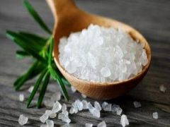 Медики предупредили об опасности дефицита соли в организме