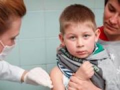 Ревакцинация взрослых и вакцинация детей в Украине: что говорят в Минздраве