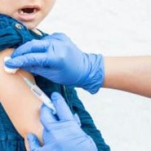 В Украине намерены вакцинировать от коронавируса детей от 14 лет