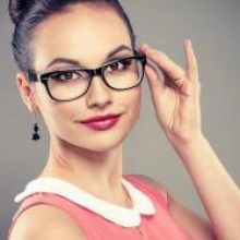 5 секретов макияжа для тех, кто носит очки