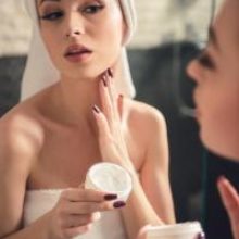 Почему важно разделять дневной и ночной уход за кожей
