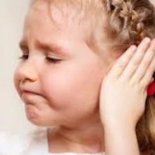 Что делать, когда ухо болит у ребенка?