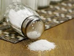 Врач предложил безопасную замену поваренной соли
