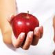 Ученые выяснили, как одно яблоко в день влияет на здоровье