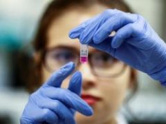 Pfizer произведет 100 млн вакцин против Омикрона